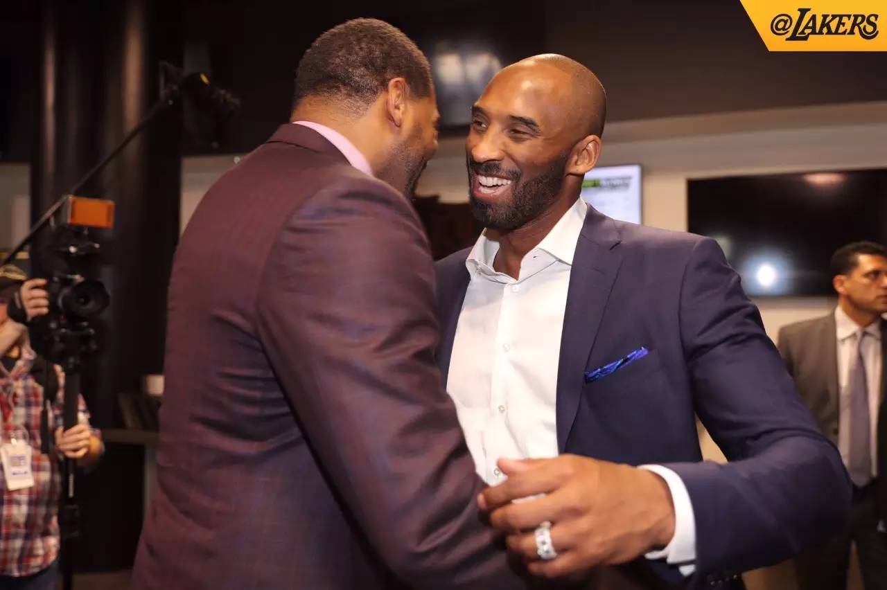 度场景中 度场景中