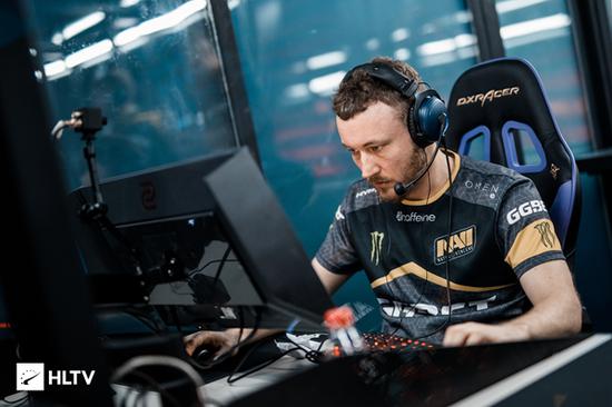 而靠场景化 而靠场景化